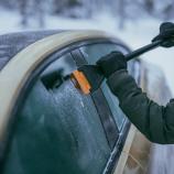 „Fiskars“ šiukšlių šluotelė su grandykle „Solid“ 1078496